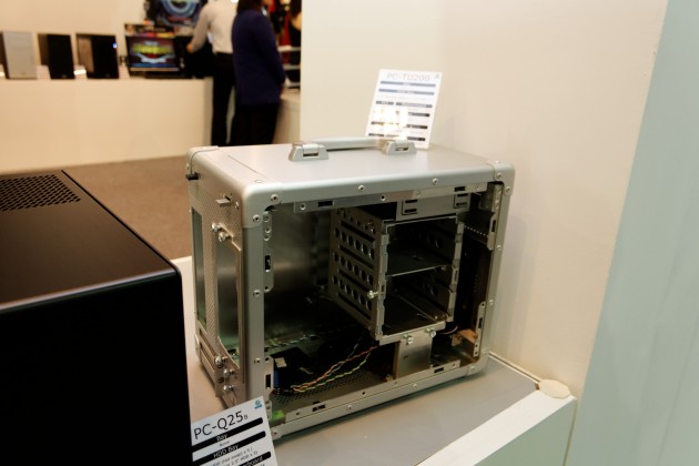 Lian Li PC-TU200 transportable PC case at Computex