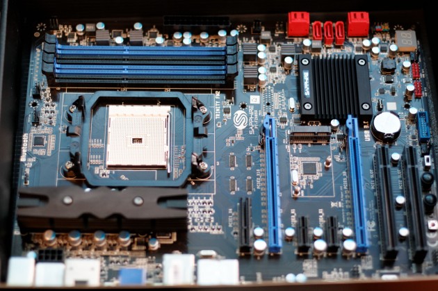 SAPPHIRE Pure Platinum A85X Motherboard layout