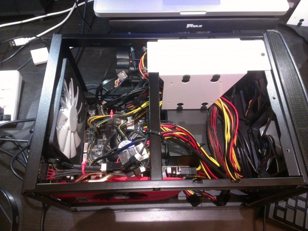 Fractal Node 304 and its lack of cable management