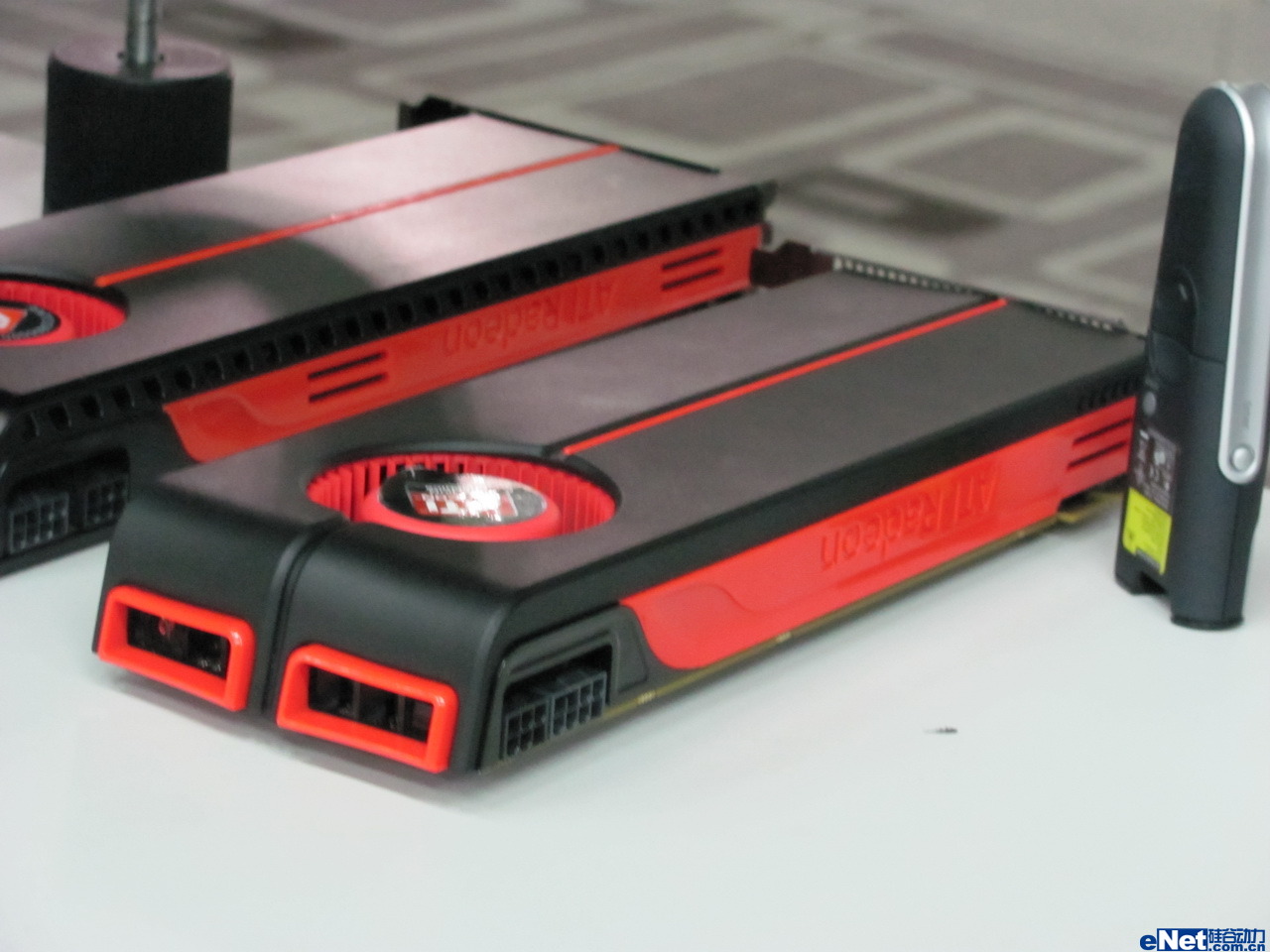 A peek at the Radeon HD 5870 X2 « Icrontic